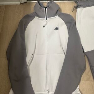 Nike Tech Jacket & Pants